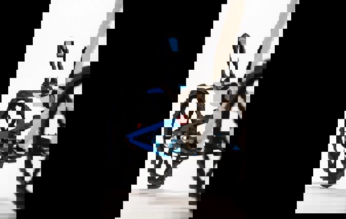 OUTFIT- The World Outside | תום ביכר