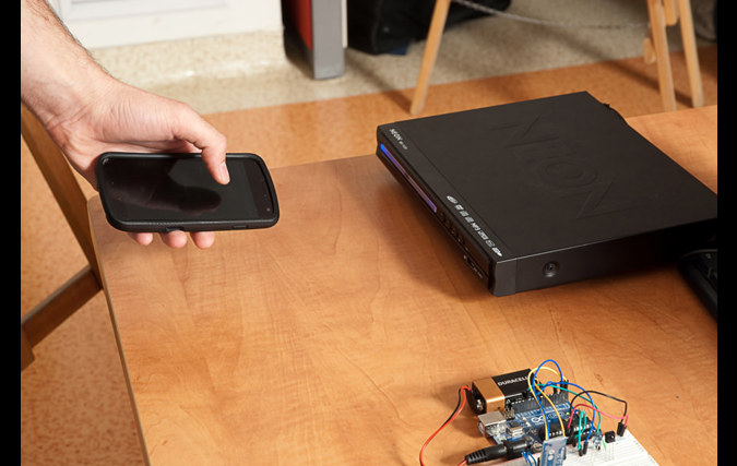 שלט אוניברסלי | רז ליבוביץ ואולג רוחליס