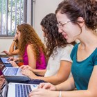 הצלחה בלימודי המחשב מתחילה במצב הכלכלי של הסטודנט