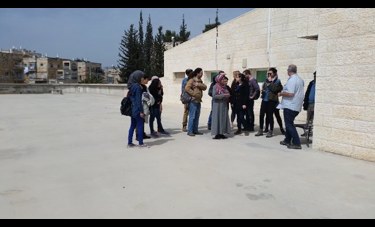 גג מאגר המים שבבית הכרם, המכיל כשליש מכמות המים הזמינה של ירושלים. המהנדס עדיאל הכט, מחברת הגיחון, מסביר על מערך ניטור איכות מי השתייה בירושלים.