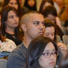 אתם שואלים את אותן השאלות והם עונים את אותן התשובות