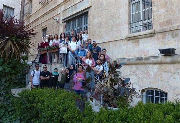 משתתפי "המסע בעקבות התרבות האחרת". צילום: יעל לזמי