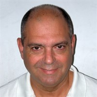 ד"ר צביקה אפיק, ראש החוג לניהול ארגוני שירות במכללה