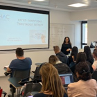 טלי הדסה בלנק בהרצאה על הצלחת חברות הזנק