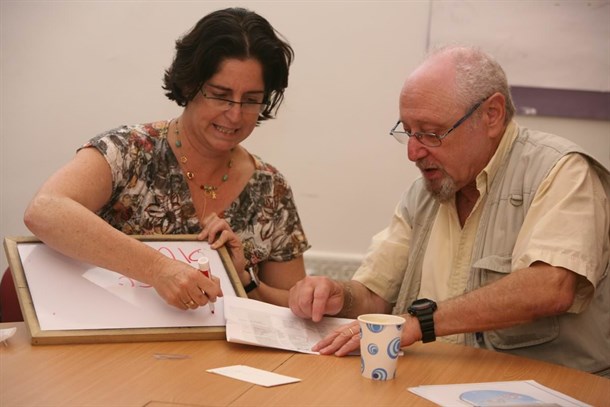 דפנה אולינק ואבי נדרה במרכז אדלר לאפזיה במכללה