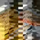 כלכליסט / רואים 6/6. לומדים אופטומטריה