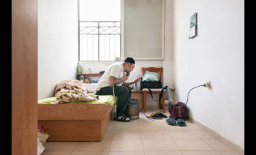 אדם לאדם – אנוש | דר סגיב