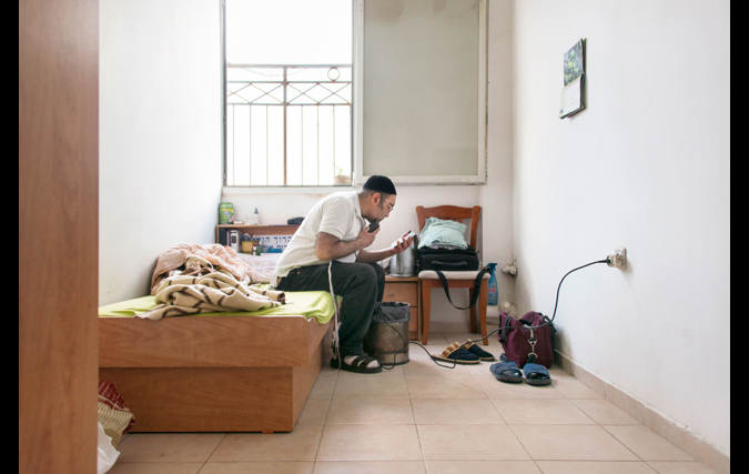 אדם לאדם – אנוש | דר סגיב