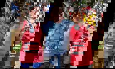 אברהם שלום מנהל הסדנא ויערה לוי, סטודנטית בחוג להפרעות בתקשורת עם פרופ' ברטולד פרידלנדר נשיא המכללה, אחרי סיום חצי המרתון