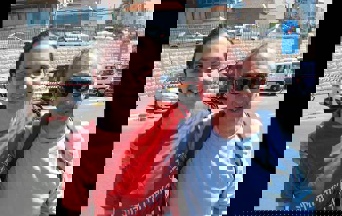 יאנה ברסקי, סטודנטית למדעי בריאות הסביבה עם פרופ' ברטולד פרידלנדר 