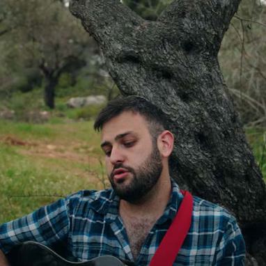 דביר דרורי גן הבדידות צילום מתוך הקליפ