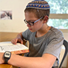 מחקר חדש במכללת הדסה: תלמידי החינוך החרדי בעלי סבירות גבוהה יותר לפתח קוצר ראייה